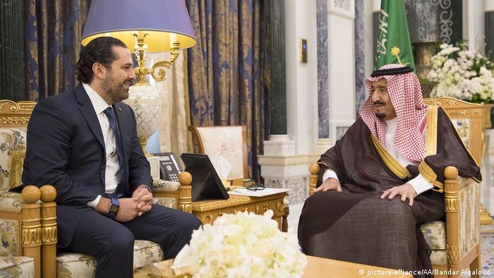 El rey Salman de Arabia Saudí y el exprimer ministro de El Líbano, Saad Hariri en Riad