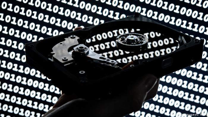 Symbolbild Cyber Sicherheit (Getty Images/L. Neal)