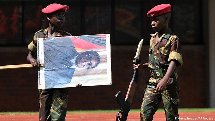 Simbabwe - Kinderkadetten im Harare-Nationalstadion (Getty Images/AFP/A. Joe)