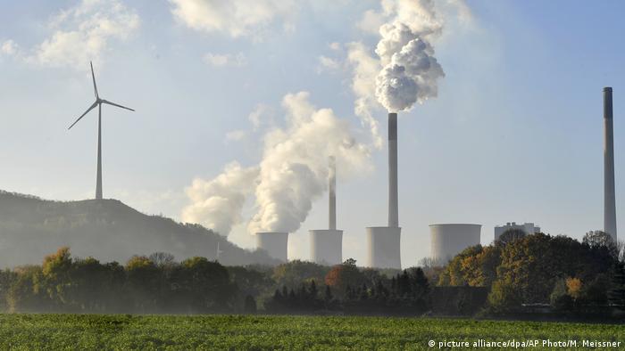 Coal-burning power plant in Gelsenkirchen (picture alliance/dpa/AP Photo/M. Meissner)
