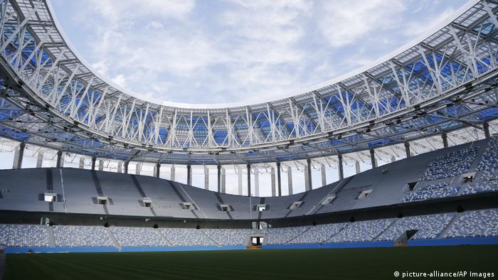 Това съоръжение е едно от деветте, които са изградени или продължават да се изграждат специално за Световното първенство. Стадионът в Нижни Новгород се намира недалеч от мястото, където се събират реките Волга и Ока. Тук ще се играят мачове от груповата фаза, една 1/8-финална и една 1/4-финална среща.