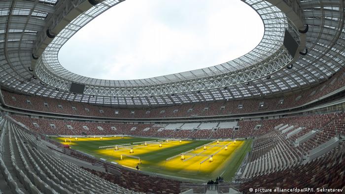 На легендарния московски стадион Лужники ще се играят първият и последният мач от Световното първенство по футбол 2018. На 14 юни на Лужники ще бъде открита програмата на първенството, а на 15 юли ще се играе финалът. Комплексът, открит през 1956 и домакин на Лятната олимпиада през 1980, беше основно ремонтиран. Днес той разполага с 81 000 седящи места. 