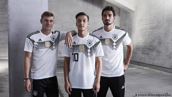 WM-Trikot für 2018 (picture-alliance/dpa/adidas)