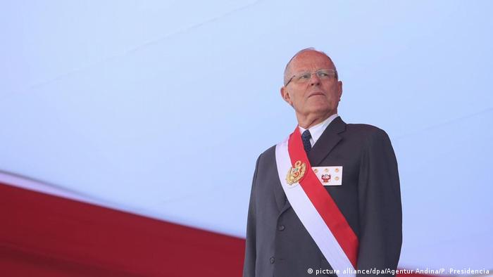 Congresso do Peru vai debater cassação de presidente