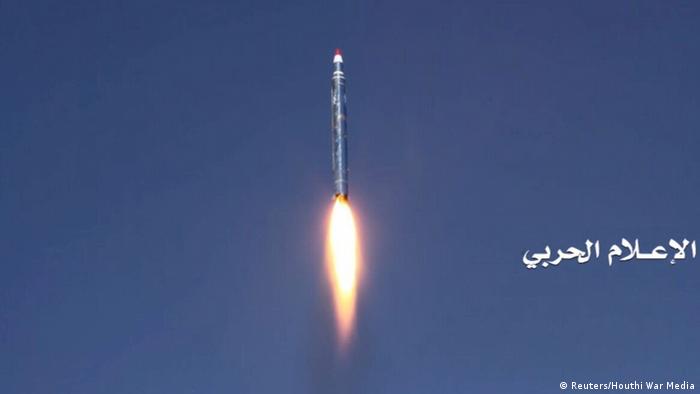 Jemen schießt ballistische Rakete auf Saudi-Arabien (Reuters/Houthi War Media)