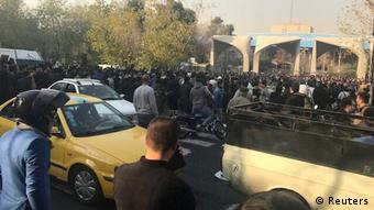 اعتراضات در مقابل دانشگاه تهران