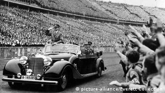 Хитлер открива Олимпийските игри през 1939