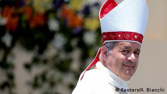 Chile Bischof Juan Barros währen der Papstmesse in Iquique (Reuters/A. Bianchi)