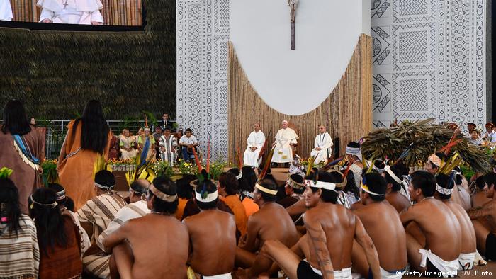 Papa ouviu representantes indígenas sobre situação na Amazônia