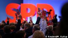 Außerordentlicher SPD-Parteitag
a Abstimmung