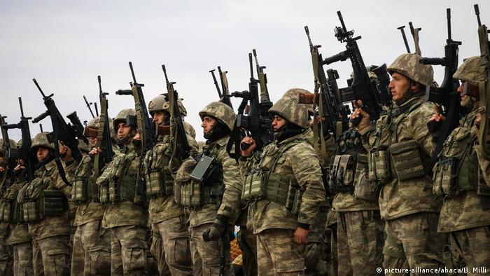 Türkei Grenze Syrien Eid Türkische Soldaten Operation Olivenzweig (picture-alliance/abaca/B. Milli)