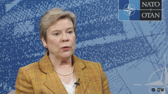 La vicesecretaria general de la OTAN, Rose Gottemoeller, en entrevista con DW. 