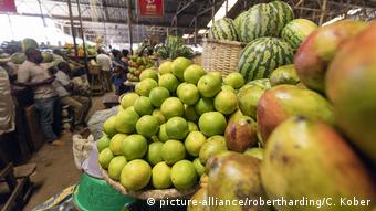 Afrika Ruanda Frischwarenmarkt (picture-alliance/robertharding/C. Kober)
