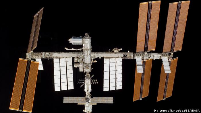 Internationale Raumstation ISS nach dem Ablegen der Raumfähre «Atlantis» (picture-alliance/dpa/ESA/NASA)