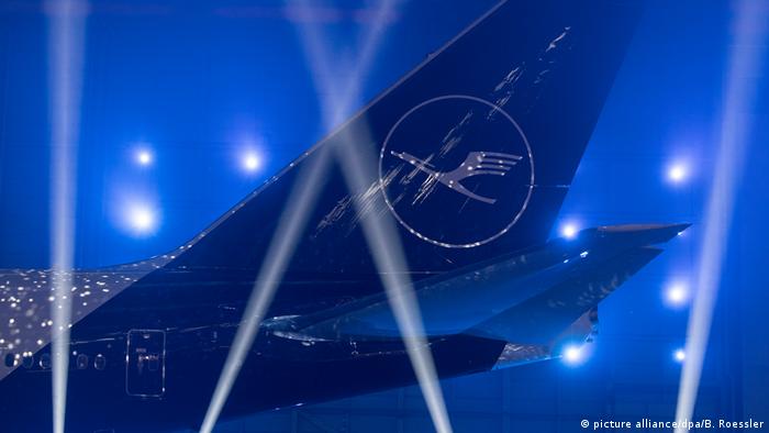 Lufthansa stellt neues Logo vor (picture alliance/dpa/B. Roessler)