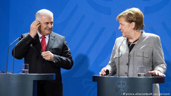 Berlin PK -Türkischer Ministerpräsident Yildirim bei Kanzlerin Merkel (picture alliance/dpa/B. von Jutrczenk)