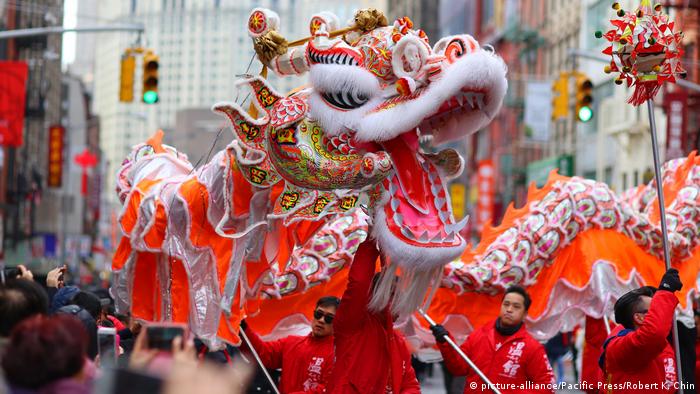 China Frhlingsfest Vorbereitung New York, USA (picture-alliance/Pacific Press/Robert K. Chin)