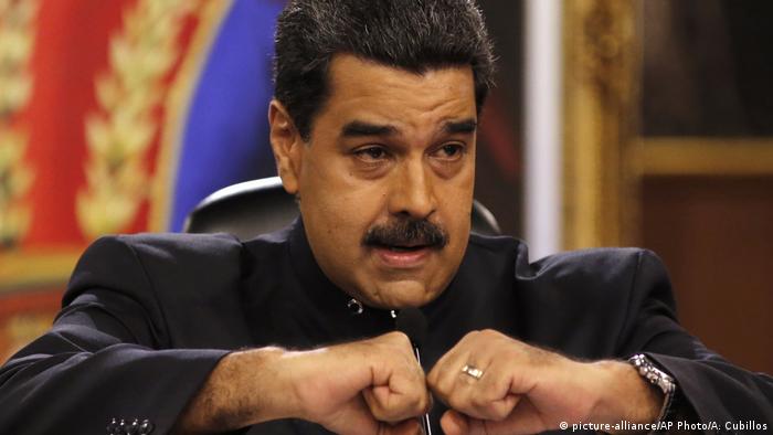 Venezuela - Nicolas Maduro bei PR in Caracas (picture-alliance/AP Photo/A. Cubillos)