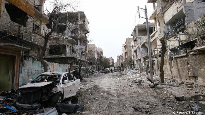 Syrien Damaskus - Ost-Ghuta nach Luftangriffen (Reuters/B. Khabieh)