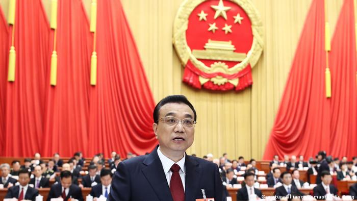 China Nationaler Volkskongress Li Keqiang (picture-alliance/Zumapress/Ju Peng)
