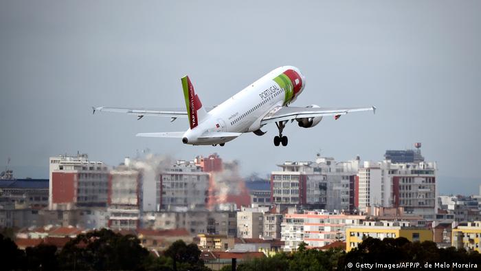 Fluglärm (Getty Images/AFP/P. de Melo Moreira)