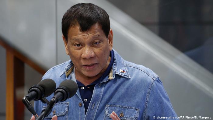 Rodrigo Duterte Präsident Philippinen (picture-alliance/AP Photo/B. Marquez)