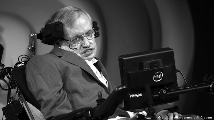 Britischer Wissenschaftler Stephen Hawking ist tot (picture alliance/empics/J. Giddens)