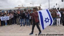 afrikanische Migranten in Israel protestieren gegen Abschiebung