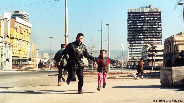 Bosnien Herzegowina Belagerung von Sarajevo (picture-alliance/ dpa)