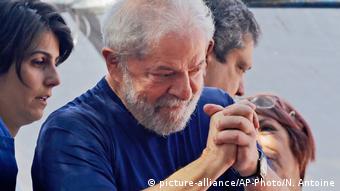 Brasilien Ex-Präsident Lula bei Metallgewerkschaft (picture-alliance/AP-Photo/N. Antoine)