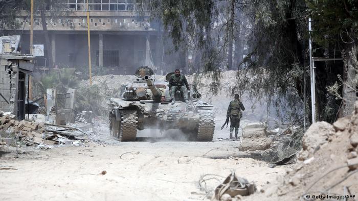 Syrien Duma Armee-Panzer (Getty Images/AFP)