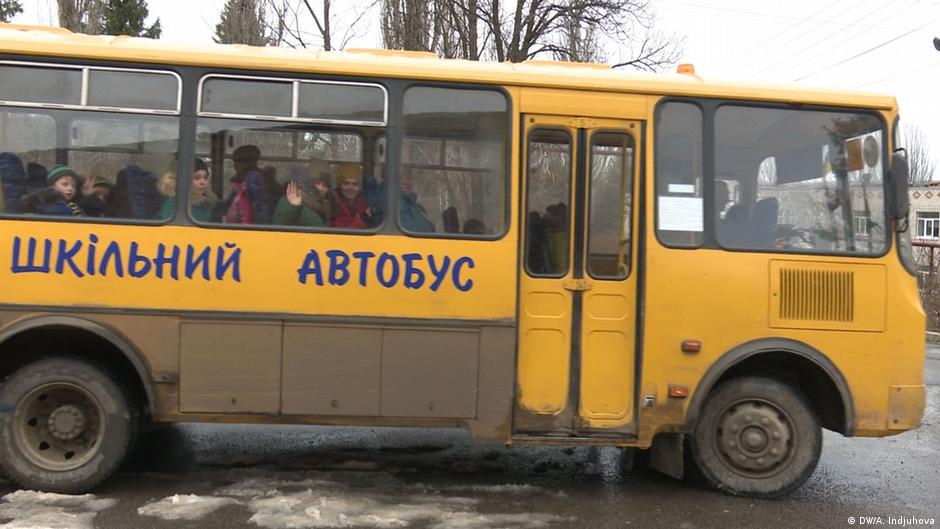 Ost Ukraine Schulbus f252;r die Kinder aus Donbass
