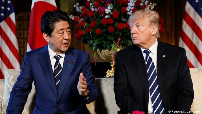 Washington Abe bei Trump (Reuters/K. Lamarque)