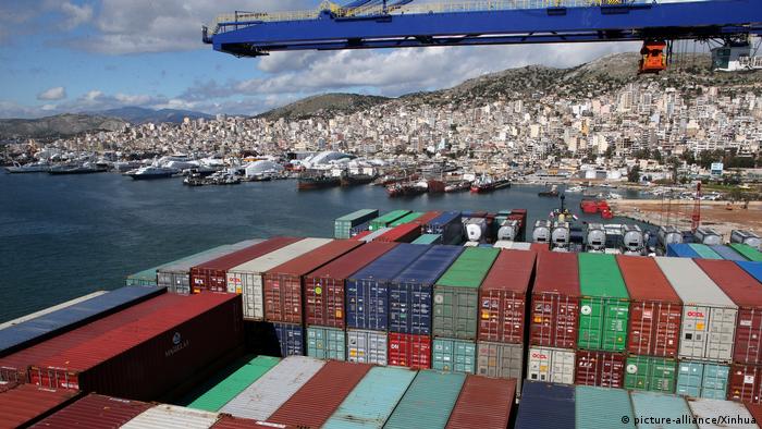 Griechenland Containerhafen Piräus (picture-alliance/Xinhua)