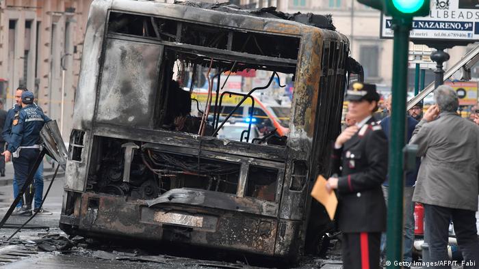 Burned out shell of a public bus in Rome (Getty Images/AFP/T. Fabi)