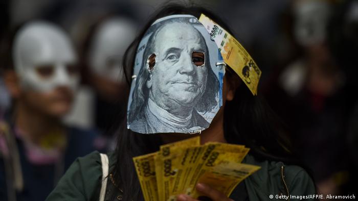 Argentinien Proteste gegen Wirtschaftspolitik (Getty Images/AFP/E. Abramovich)