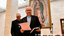Vatikanstadt - Chilenische Bischöfe legen die Niederlassung Ihres Amtes in die Hand von Papst Franziskus wegen Kindesmissbrauchsskandal