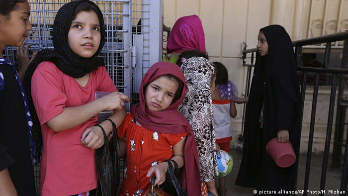 Bildergalerie Ramadan in Conflicting Zone | Irak (picture alliance/AP Photo/H. Mizban)