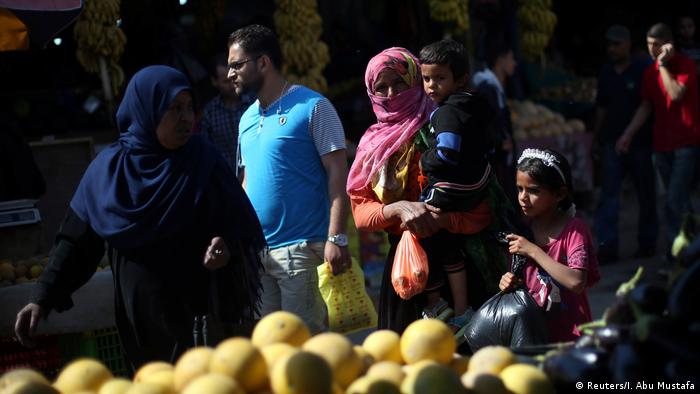 Bildergalerie Ramadan in Conflicting Zone | (Reuters/I. Abu Mustafa)