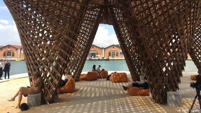 16. Architekturbiennale in Venedig Bamboo Stalactite (DW/R. Traube)