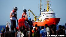Mittelmeer Flüchtlings-Rettungsschiff MV Aquarius 