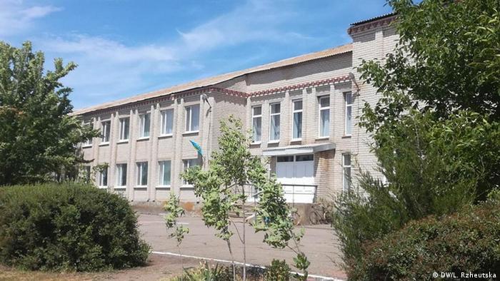 Цю відремонтовану школу в Нововасилівці на Херсонщині тепер мають закрити за рішенням ОТГ