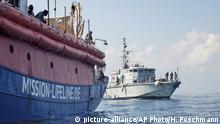 Mittelmeer NGO Mission Lifeline Schiff Flüchtlinge