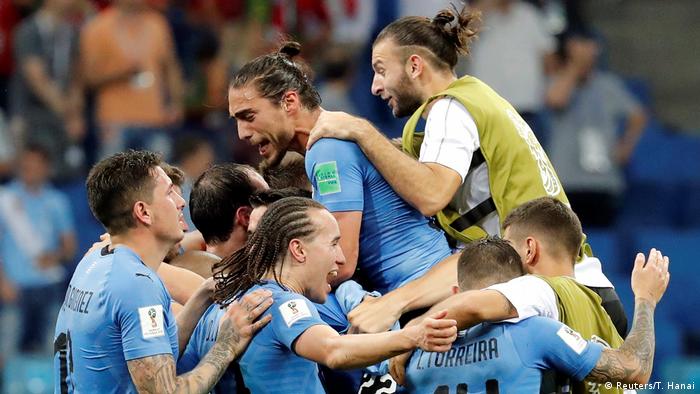 FIFA Fußball-WM 2018 | Achtelfinale | Uruguay vs. Portugal | JUBEL Uruguay (Reuters/T. Hanai)