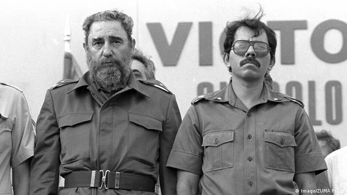   Bürgerkrieg in Nicaragua - Fidel Castro and Daniel Ortega (Imago / ZUMA Press) 