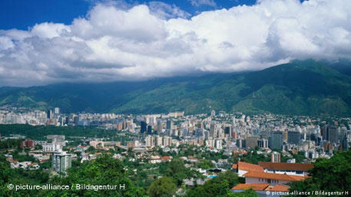 Blick auf das Stadtzentrum von Caracas Venezuela (picture-alliance / Bildagentur H)