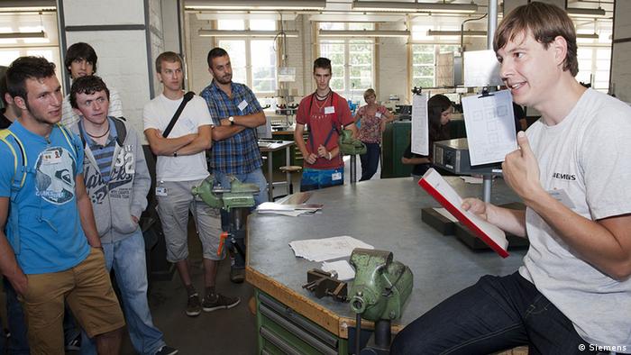 Deutschland Wirtschaft Bildung Auszubildende Pilotprojekt Europeans@Siemens