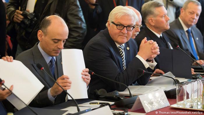 Frankreich Steinmeier bei Konferenz gegen IS-Terrormiliz