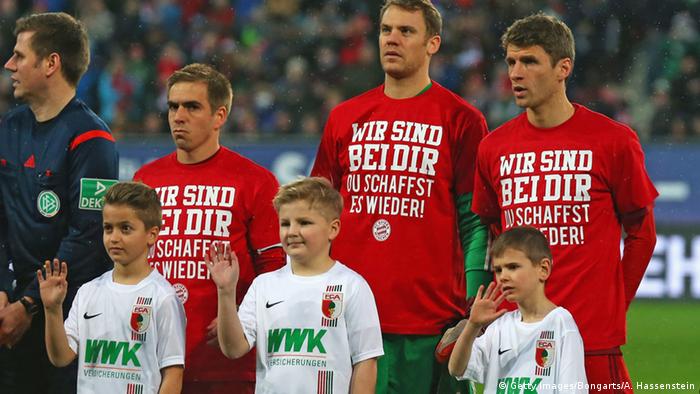 Deutschland Bundesliga FC Bayern München Unterstützung für Holger Badstuber 