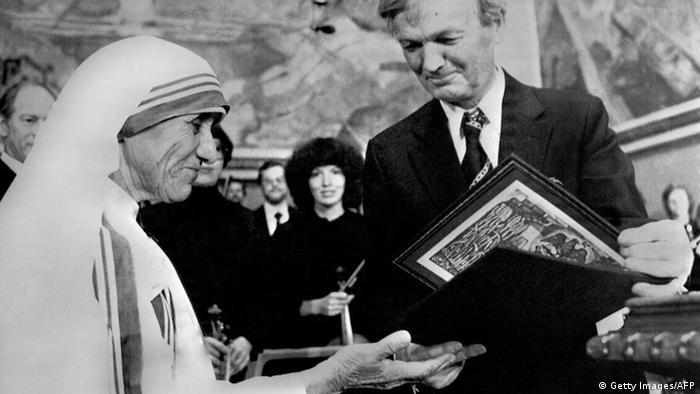 Indien Mutter Teresa bekommt den Friedensnobelpreis in Oslo